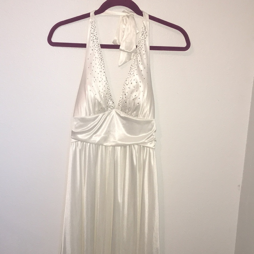 NEW W/ TAGS White Halter Dress